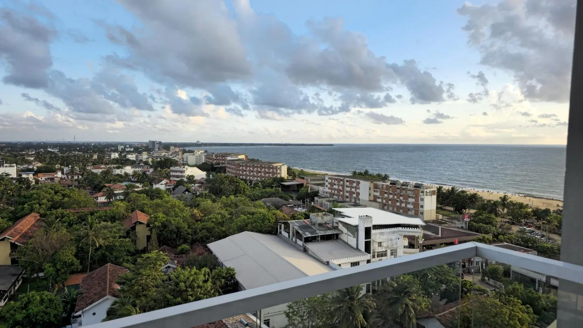 Ocean Breeze Sea View Luxury Apartments Negombo 0*,  Sri Lanka