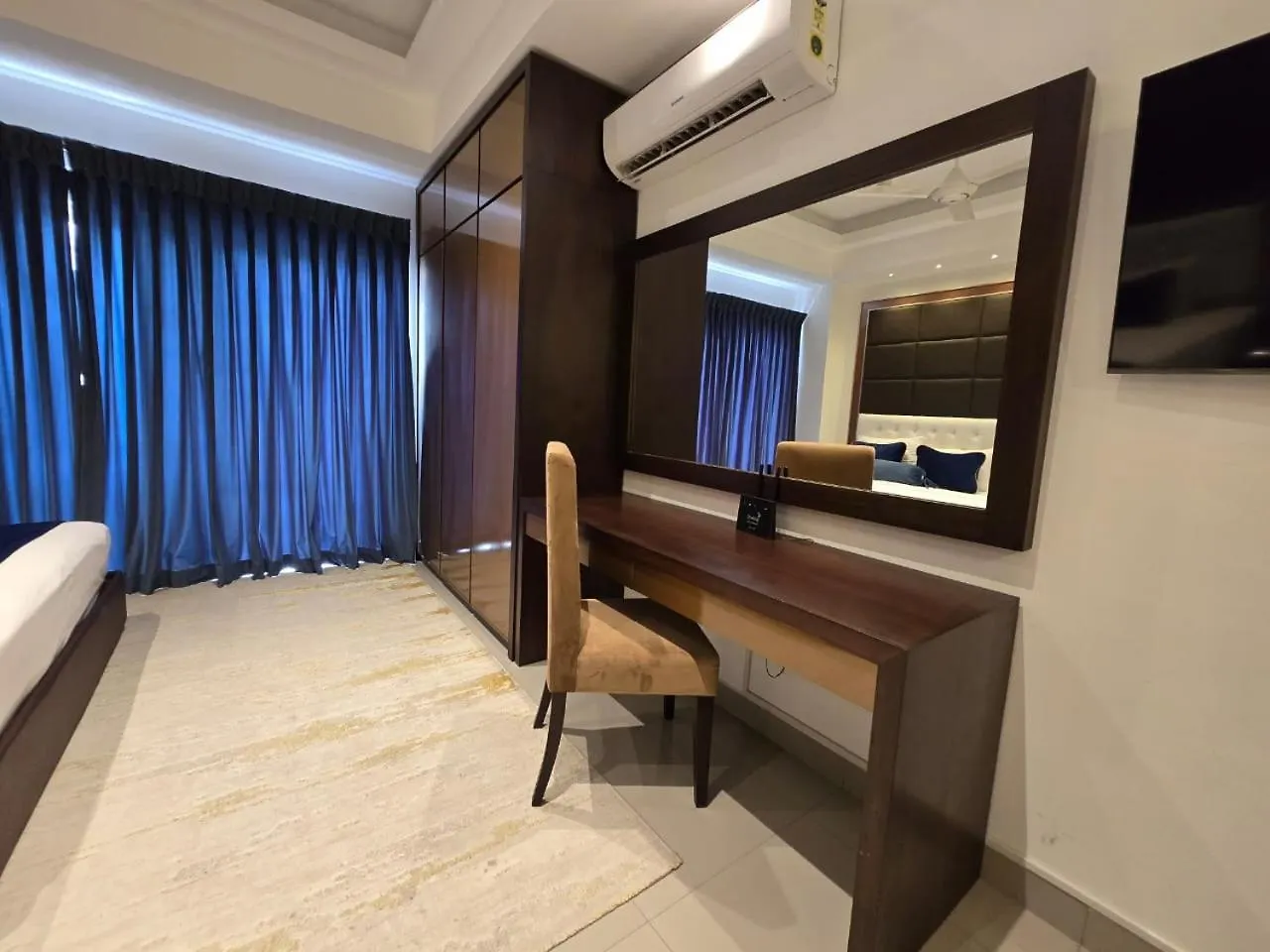 Ocean Breeze Sea View Luxury Apartments Negombo Sri Lanka