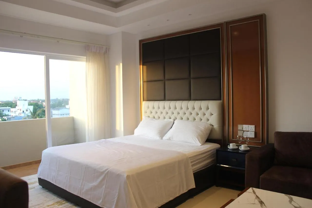 Ocean Breeze Sea View Luxury Apartments Negombo