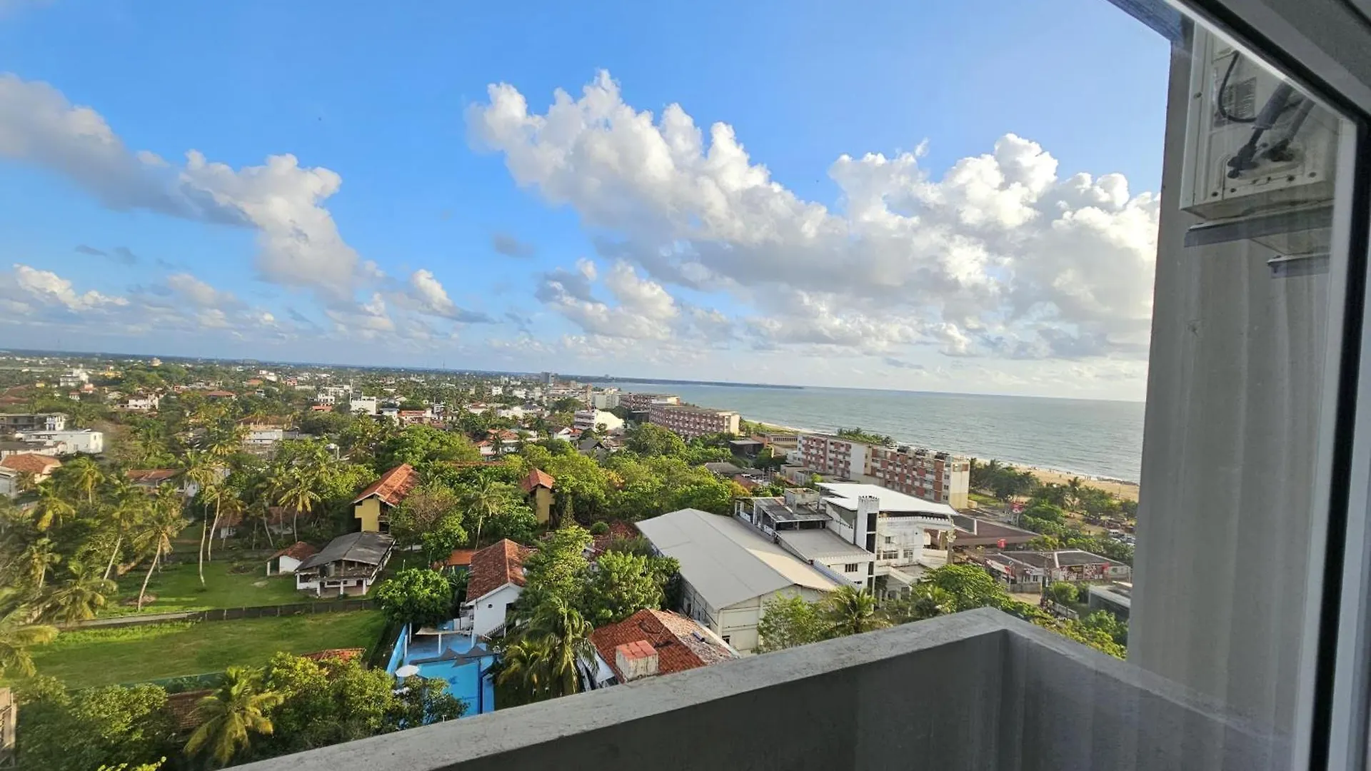 Ocean Breeze Sea View Luxury Apartments Negombo 0*,
