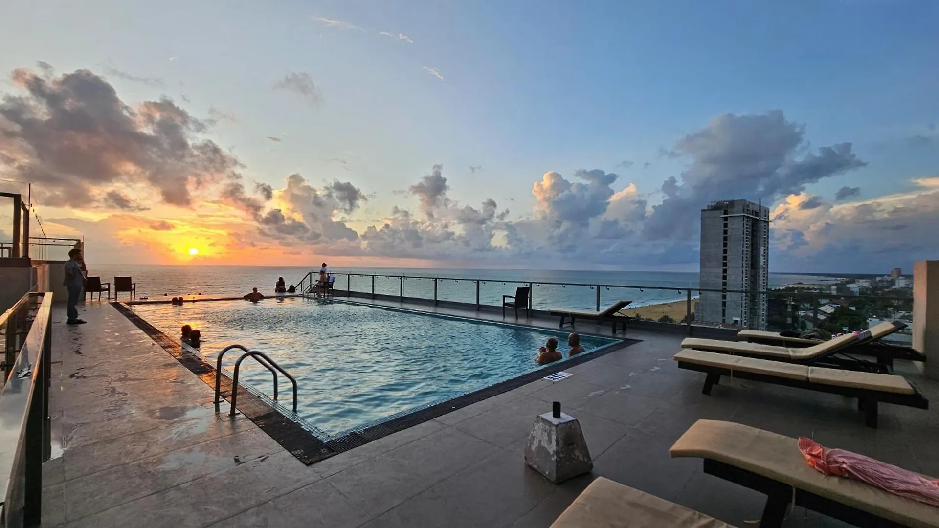 Ocean Breeze Sea View Luxury Apartments Negombo Sri Lanka