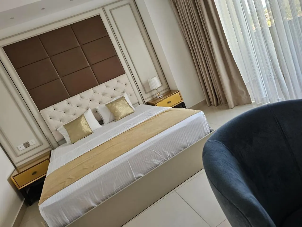 Ocean Breeze Sea View Luxury Apartments Negombo