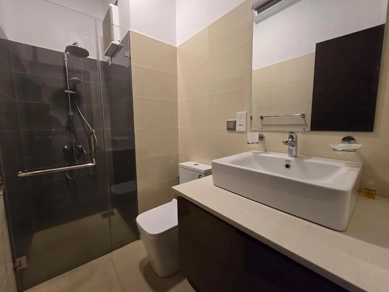 Ocean Breeze Sea View Luxury Apartments Negombo